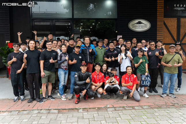 日本國寶級部品 KUSHITANI 台中店盛大開幕，攜手炸彈客黃皓 98 Racing Academy 迎向賽道新篇章。